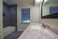 18603 Point Lookout Dr photo'