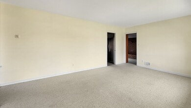 5411 Windingbrook Rd in Richmond, VA - Building Photo - Building Photo