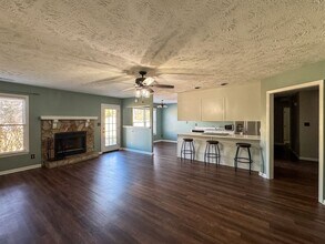 309 Sparrow Dr in Fayetteville, NC - Building Photo - Building Photo