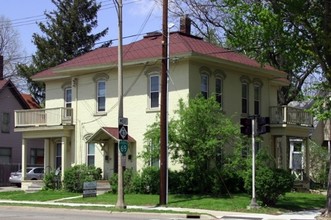 903 N Capitol in Lansing, MI - Foto de edificio - Building Photo