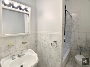 WEST 58 STREET in New York, NY - Building Photo - Building Photo