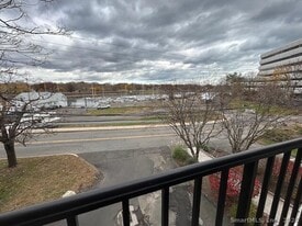 43 Seaview Ave in Stamford, CT - Building Photo