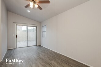 4605 E Grovers Ave in Phoenix, AZ - Building Photo - Building Photo