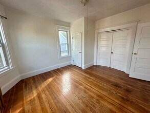 80 Fairbanks St, Unit 2F in Boston, MA - Building Photo - Building Photo