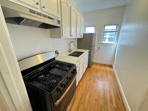 1960 Argyle Ave in Los Angeles, CA - Building Photo - Building Photo