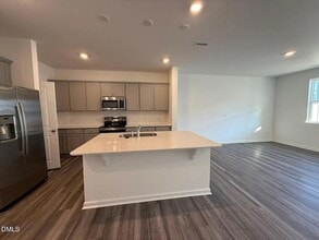 205 Lily Patch Ln, Unit 4-333 in Smithfield, NC - Foto de edificio - Building Photo