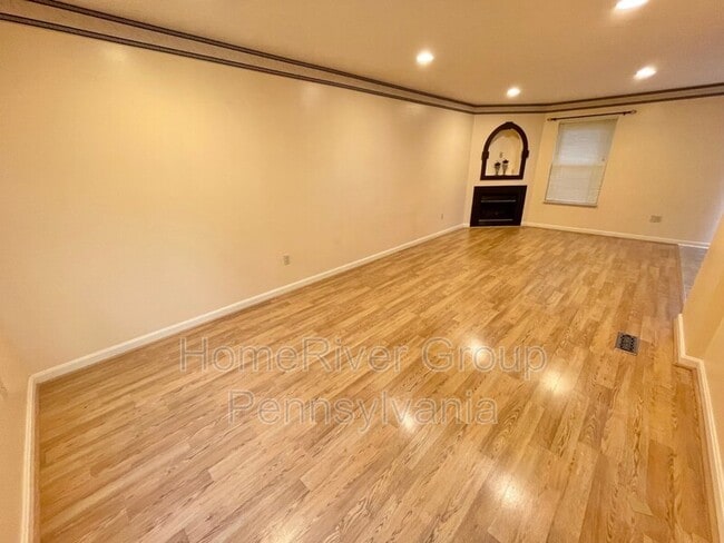 304 Moosehead Dr in Imperial, PA - Building Photo - Building Photo