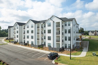 Evolve New Hope Farm in Wellford, SC - Building Photo - Building Photo