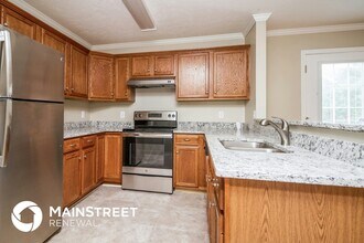 2810 Waywood Dr in Murfreesboro, TN - Foto de edificio - Building Photo