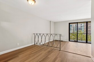 2201 L St NW in Washington, DC - Building Photo - Building Photo