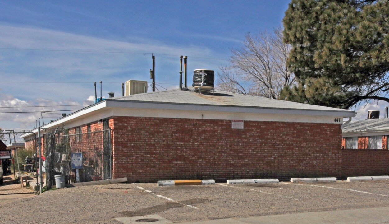 435-447 Dallas St SE in Albuquerque, NM - Building Photo