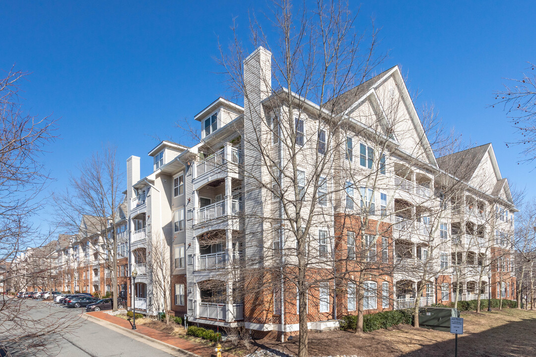 5112 Donovan Dr in Alexandria, VA - Building Photo