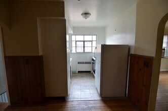 7204 Reading Rd, Unit 4 in Cincinnati, OH - Building Photo - Building Photo