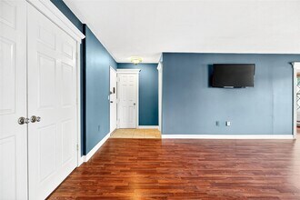 448 Sierra Vista Ln in Valley Cottage, NY - Building Photo - Building Photo