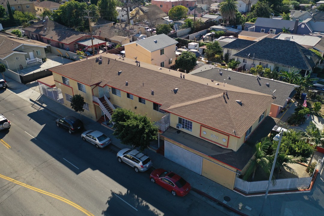 3711 S Normandie Ave in Los Angeles, CA - Building Photo