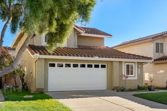 1124 Grass Valley Way in Santa Maria, CA - Foto de edificio - Building Photo