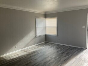 1709 S Redondo Blvd in Los Angeles, CA - Building Photo - Building Photo
