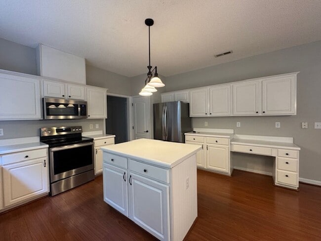 2808 Kentshire Pl in Apex, NC - Building Photo - Building Photo