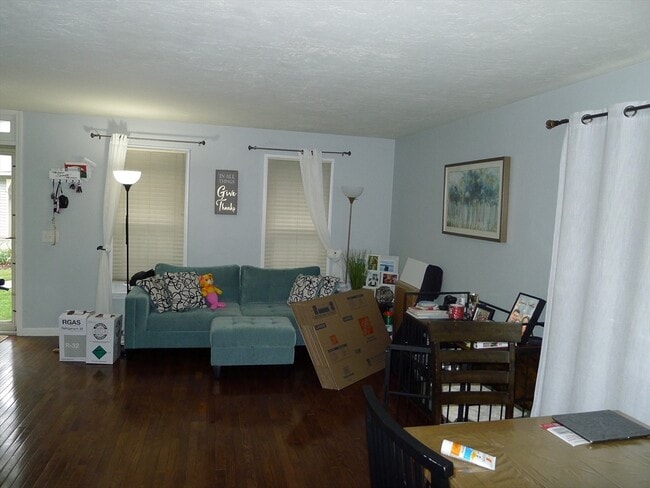 89 Brookdale Cir in Shrewsbury, MA - Building Photo - Building Photo