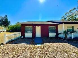 629 Wildwood Way in Clearwater, FL - Building Photo