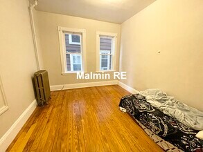 38 Cherokee St, Unit 2 in Boston, MA - Foto de edificio - Building Photo