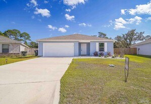 8739 Schooner Ln in Pensacola, FL - Building Photo