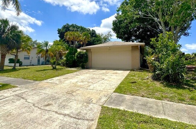 3777 Gatewood Dr in Sarasota, FL - Building Photo - Building Photo