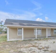 9678 Interstate 10 Frontage Rd in Sealy, TX - Building Photo - Building Photo