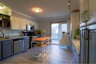 2080 Oakcrest Cir in Castle Rock, CO - Building Photo - Building Photo