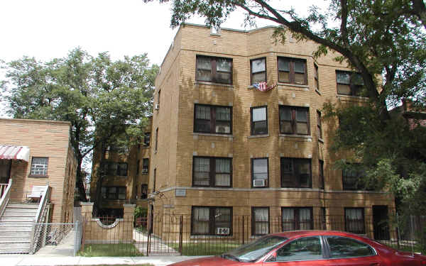 2842-2844 W Fletcher St in Chicago, IL - Foto de edificio