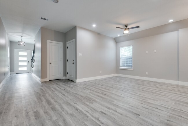 2014 Morris St in Dallas, TX - Building Photo - Building Photo