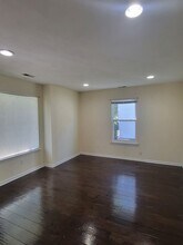 2856 Middle Towne Crescent in Norfolk, VA - Foto de edificio - Building Photo