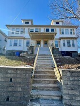 17 Ogden St, Unit 2 in Boston, MA - Foto de edificio - Building Photo