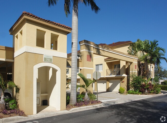 761 N Pine Island Rd, Unit 107 in Plantation, FL - Building Photo - Building Photo