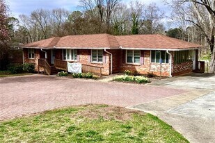 1835 Lawrenceville Hwy in Lawrenceville, GA - Building Photo