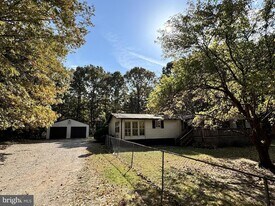 340 Faucetts Rd in Tappahannock, VA - Building Photo