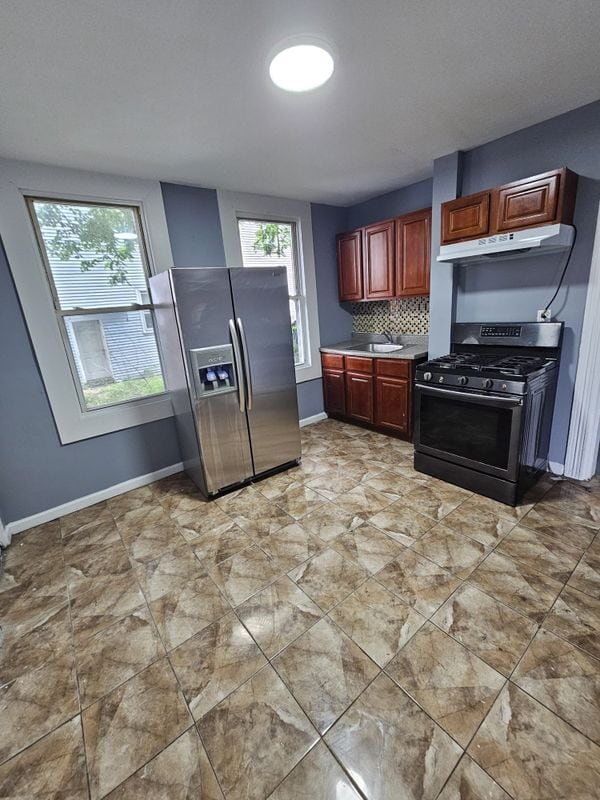 property at 17 E 21st St