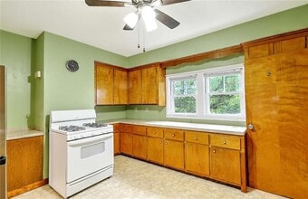 40 Brightridge Ave in East Providence, RI - Building Photo - Building Photo