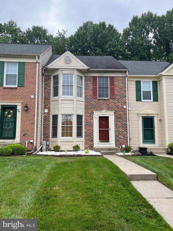 property at 1049 Wingate Ct