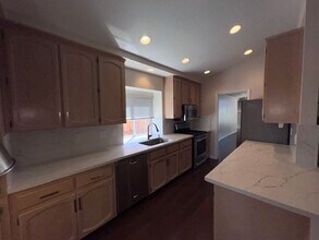 8913 Bramblewood Way in Elk Grove, CA - Building Photo - Building Photo