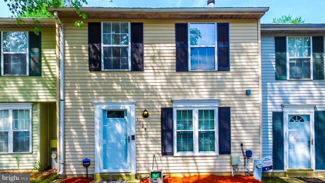 property at 1114 Patriot Ln