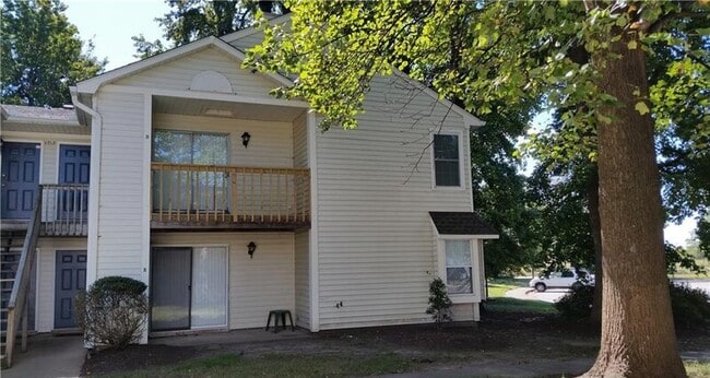property at 1713 Boulder Ln