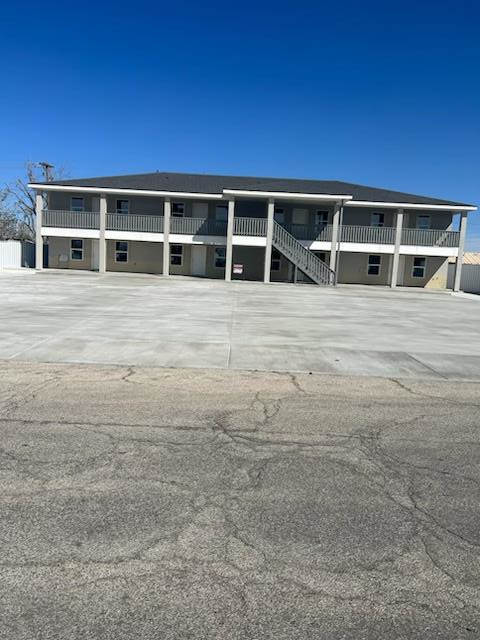 405 W 4th St in Monahans, TX - Foto de edificio