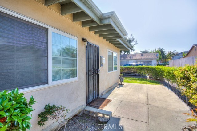 218 S Virginia Ave-Unit -A in Azusa, CA - Building Photo