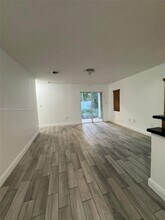 22250 Miami Ave in Miami, FL - Building Photo - Building Photo