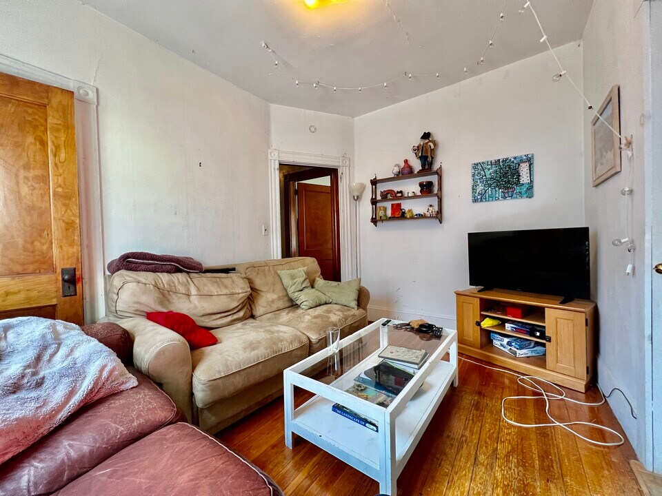 75 Carolina Ave, Unit 3 in Boston, MA - Building Photo