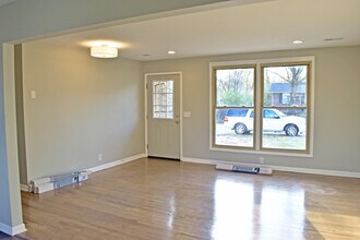 4020 Ames Dr in Nashville, TN - Foto de edificio - Building Photo