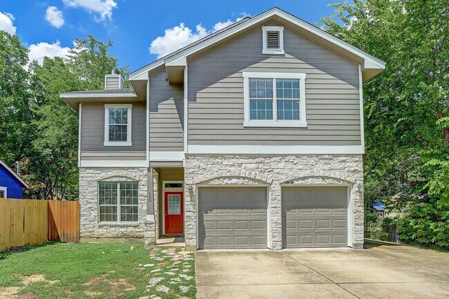 500 W N Loop Blvd in Austin, TX - Building Photo - Building Photo
