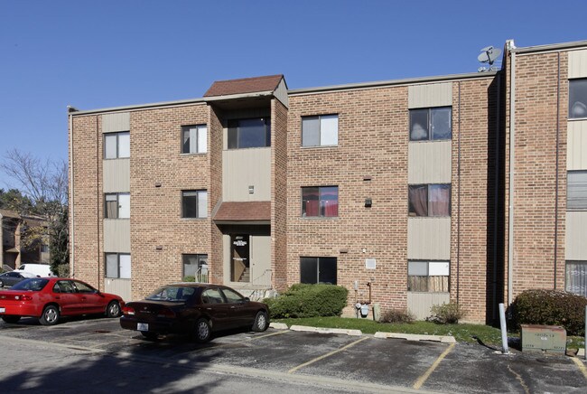 1485 E Ports O Call Dr in Palatine, IL - Building Photo - Building Photo