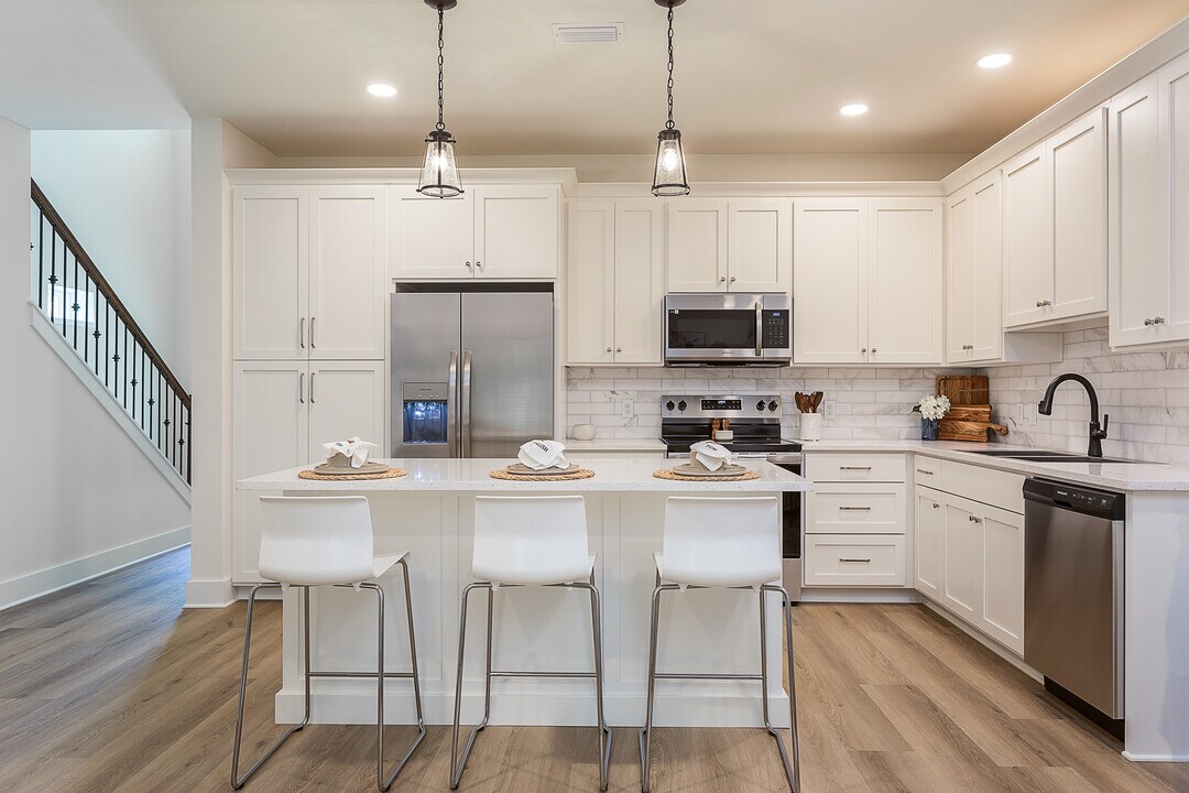 2011 Wyatt St in Pensacola, FL - Building Photo